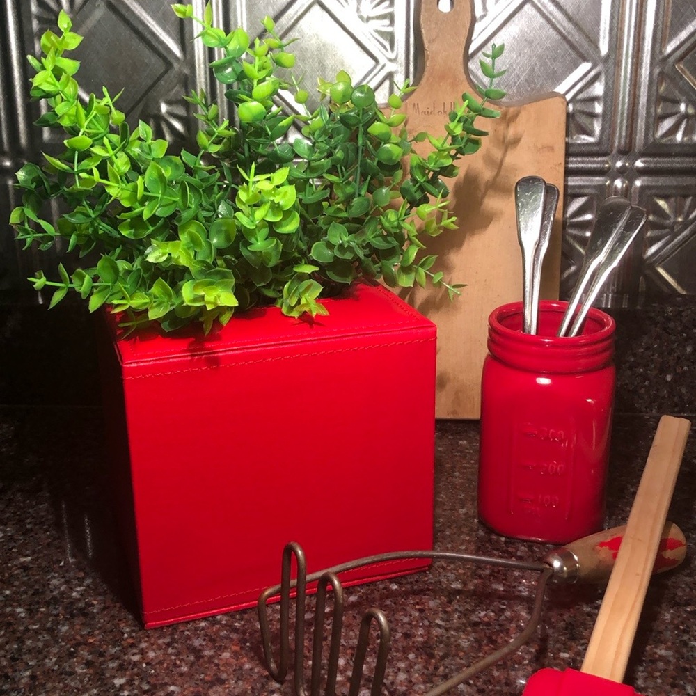 NWT Red Faux Leather Tissue box Multi Use Storage Box Magnetic Closure - Picture 7 of 15